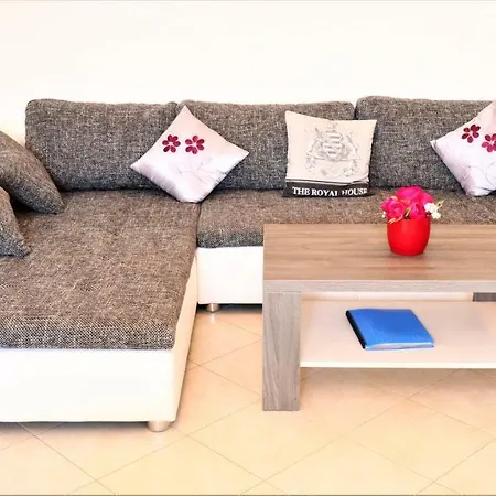 El Vista Apartment *