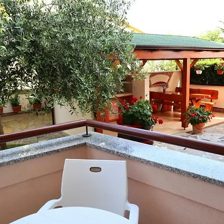El Vista Apartment *