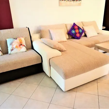 El Vista Apartment