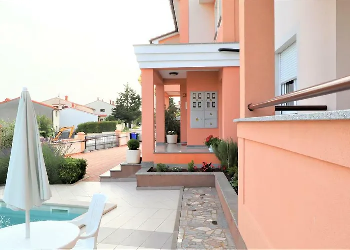 El Vista 아파트 *