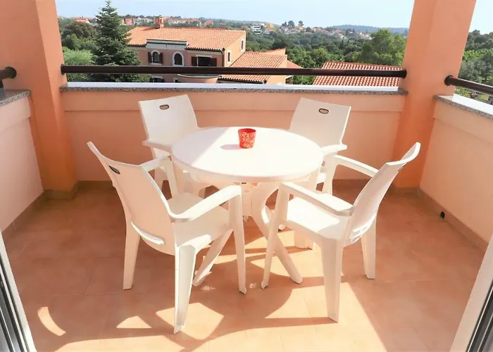 El Vista 아파트 빈쿠란